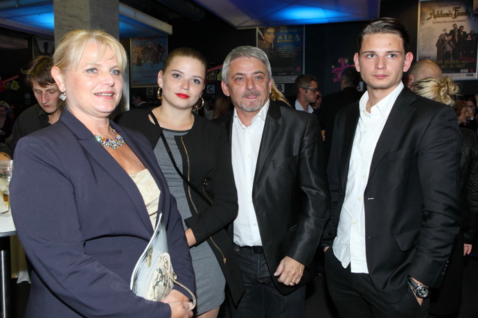 Michal s manželkou Renatou a dětmi
Michal s manželkou Renatou a dětmi