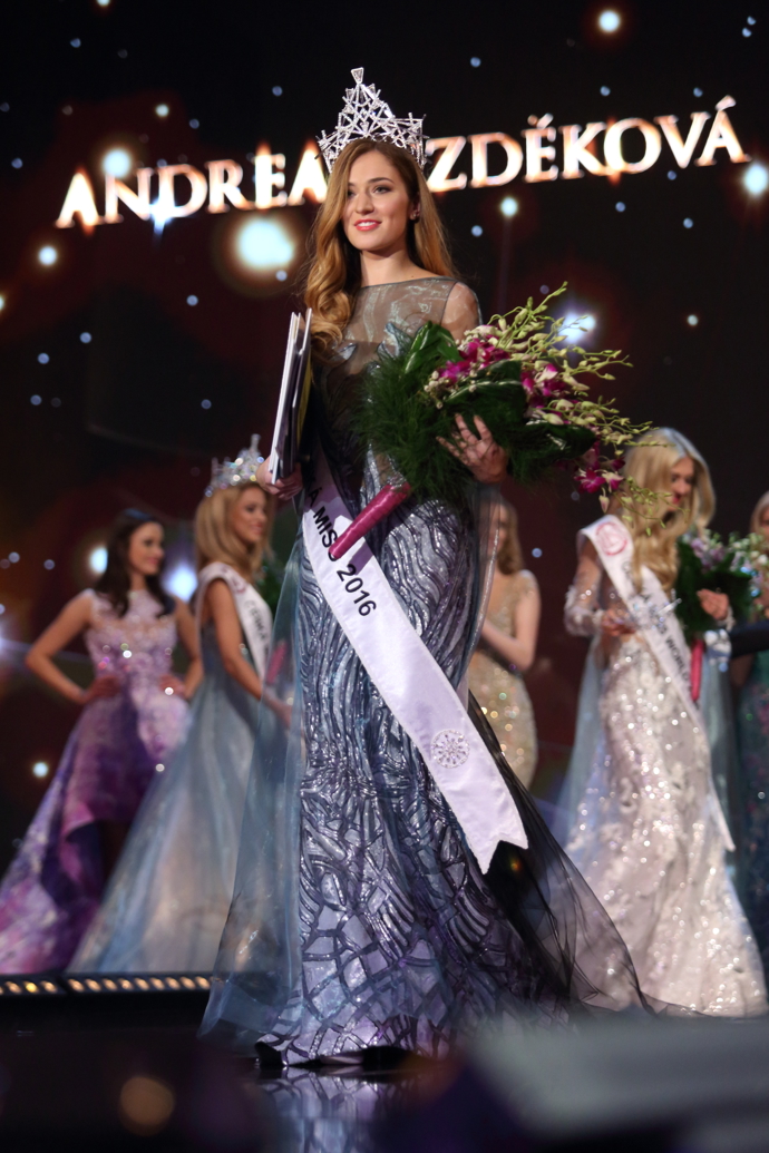 V roce 2016 se Andrea stala královnou krásy

