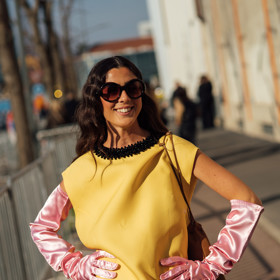 Victoria Montanari je známá svými pestrobarevnými outfity a ani v Miláně neudělala výjimku. 
