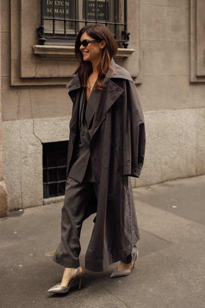 Navrstvěte oversized kousky do monochromatického outfitu
Navrstvěte oversized kousky do monochromatického outfitu