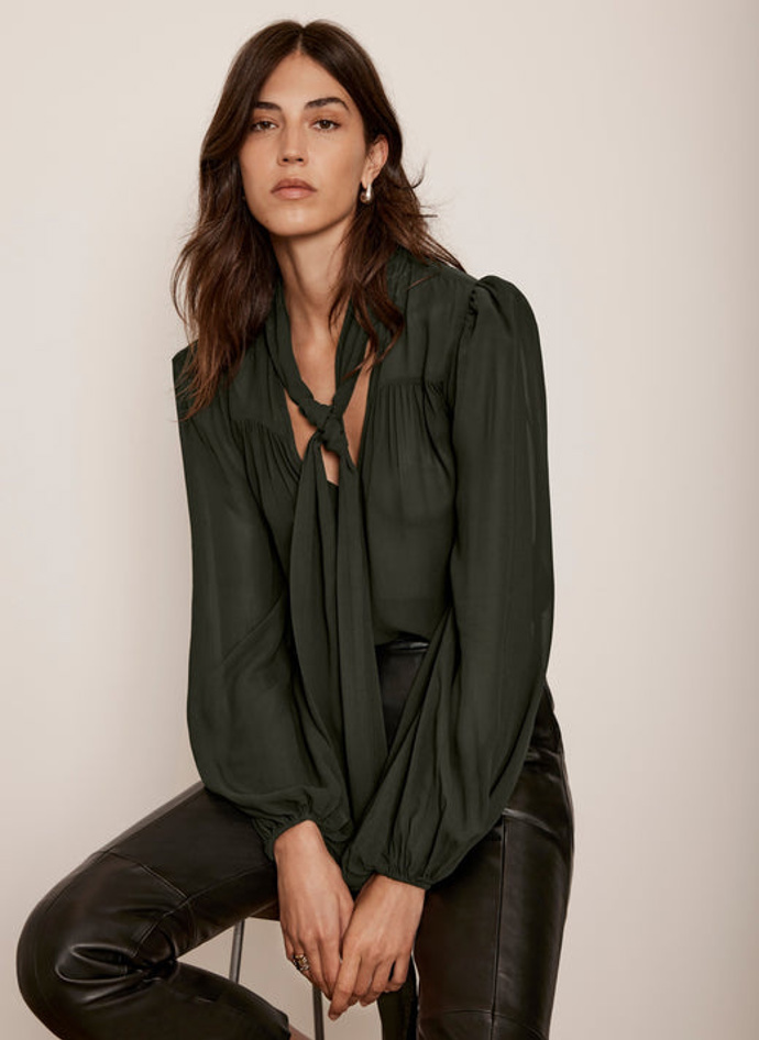 Mint Velvet, 3600 Kč
