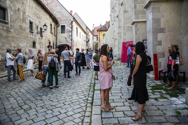 Program jubilejního desátého ročníku bude probíhat hlavně v prostorách bratislavského Starého Města. Hlavním tématem jsou vztahy. Foto: Bratislavadesignweek.sk
Program jubilejního desátého ročníku bude probíhat hlavně v prostorách bratislavského Starého Města. Hlavním tématem jsou vztahy. Foto: Bratislavadesignweek.sk