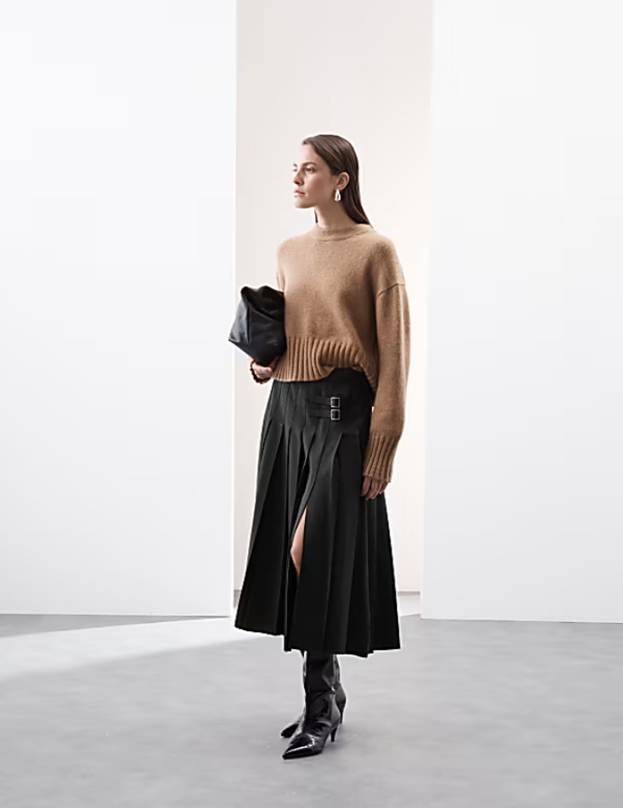 Midi sukně, Marks & Spencer, 3699 Kč
