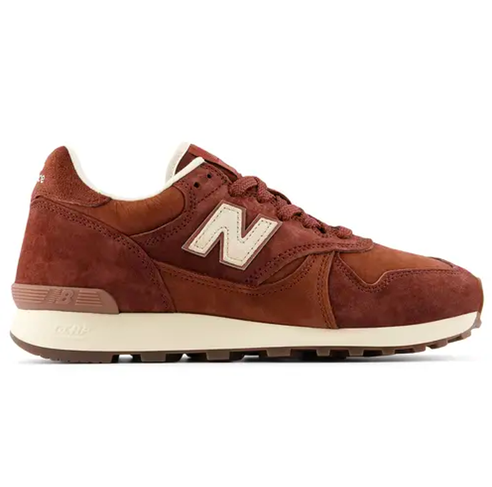 New Balance, 3299 Kč
New Balance, 3299 Kč