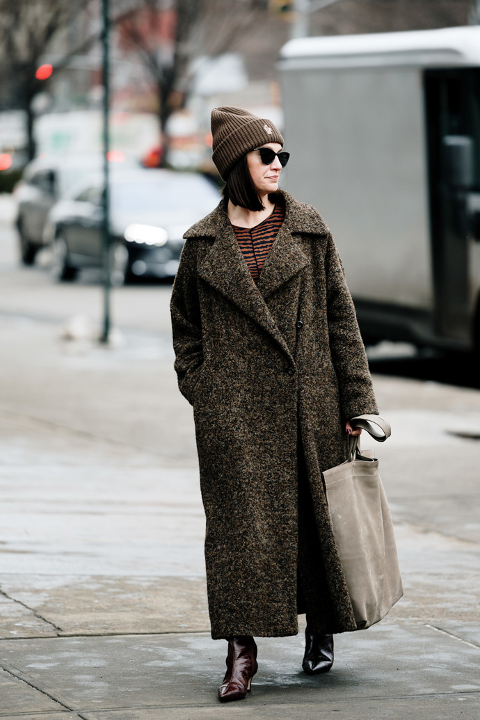Při fashion weeku v New Yorku bylo v ulicích k vidění hodně vzorovaných kabátů.
