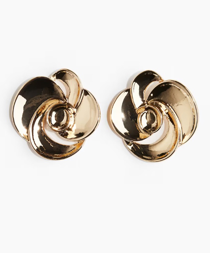 Puzetkové náušnice ve tvaru květiny, H&M, 239 Kč
