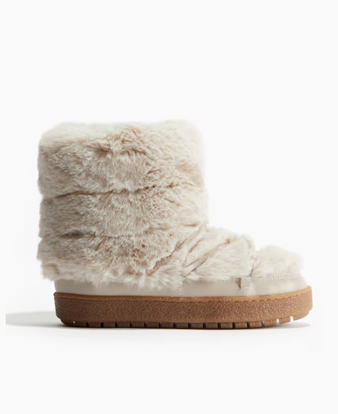Válenky s huňatou podšívkou, H&M, 1 199 Kč
