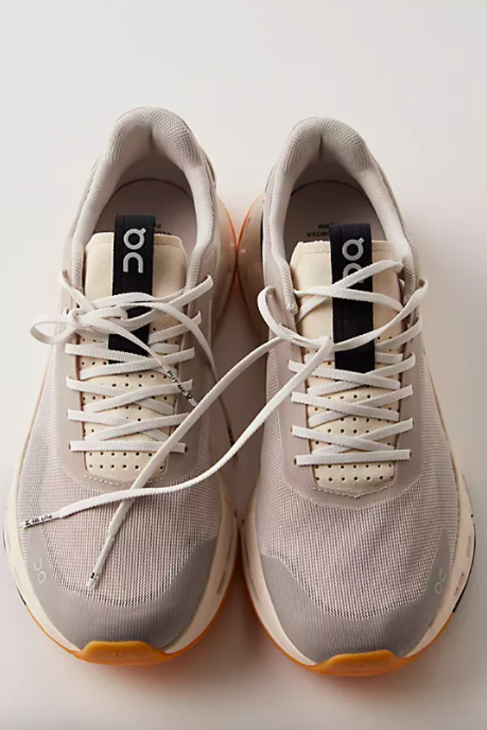On, 128 eur
On, 128 eur