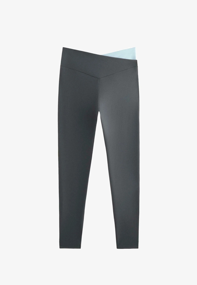 Oysho, 999 Kč, zalando.cz
Oysho, 999 Kč, zalando.cz