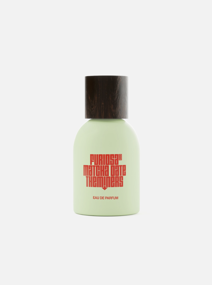 FURIOSA x The Miners – Matcha Date s vůní bergamotu, mandarinky, matchy, citronové trávy, cedru, mošusu a kokosové pěny, 2990 Kč
