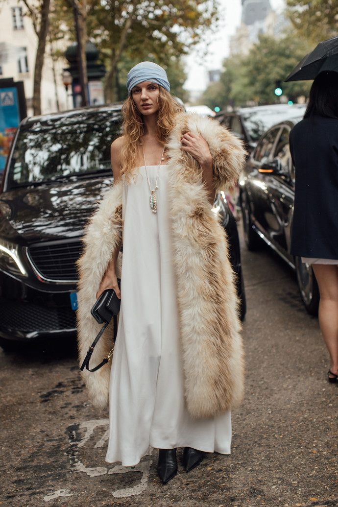Podzimní street style v Paříži 2025
