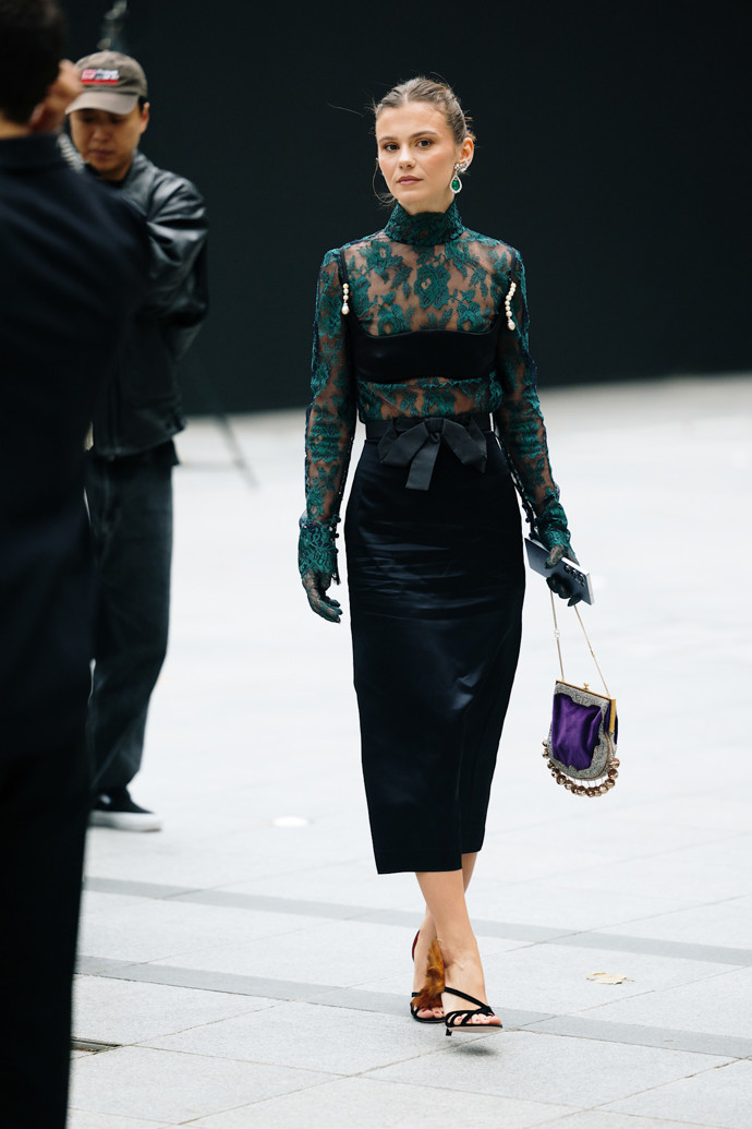 Podzimní street style v Paříži 2025
