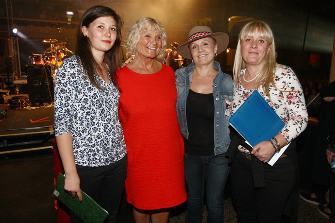 Vnučka, dcera Michaela, manželka Marta a nevlastní dcera Gabriela
