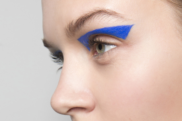 Beauty trendy z přehlídek: Vínová pohádka o probdělé noci