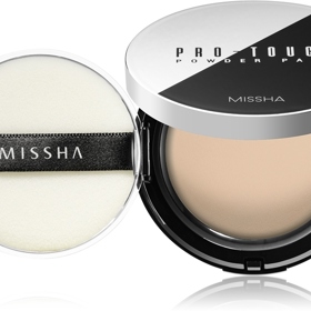 Pro-Touch transparentní pudr SPF 25, Missha, 345 Kč
Pro-Touch transparentní pudr SPF 25, Missha, 345 Kč