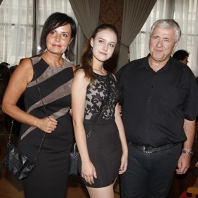 Eva a Vašek s dcerou Eva a Vašek s dcerou