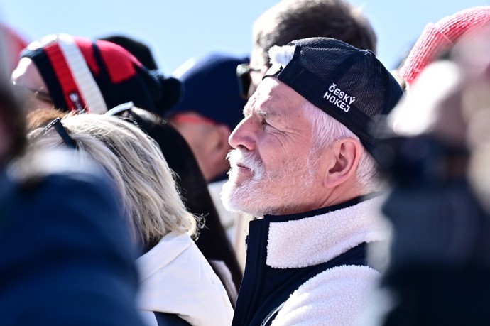 Prezident Petr Pavel fandil Zuzaně a Ester přímo v dějišti olympijských her
Prezident Petr Pavel fandil Zuzaně a Ester přímo v dějišti olympijských her