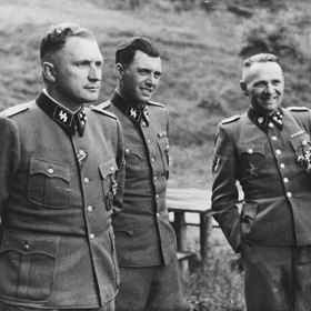 Richard Baer, Josef Mengele a Rudolf Hoess
Richard Baer, Josef Mengele a Rudolf Hoess