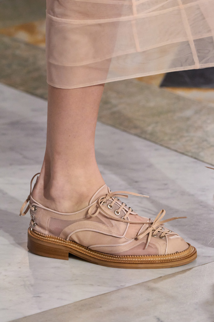 Simone Rocha podzim / zima 2025
Simone Rocha podzim / zima 2025