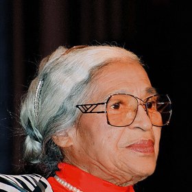 Rosa Parksová byla v očích veřejnosti nenápadnou ženou, ale její čin měl obrovský dopad. Ukázala, že i obyčejný člověk může stát na začátku velkých změn.
Rosa Parksová byla v očích veřejnosti nenápadnou ženou, ale její čin měl obrovský dopad. Ukázala, že i obyčejný člověk může stát na začátku velkých změn.