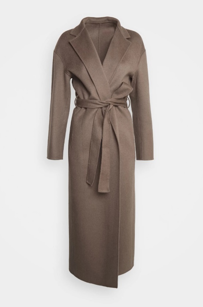 Luxusní hebký vlněný kabát, Filippa K, 22 560 Kč
