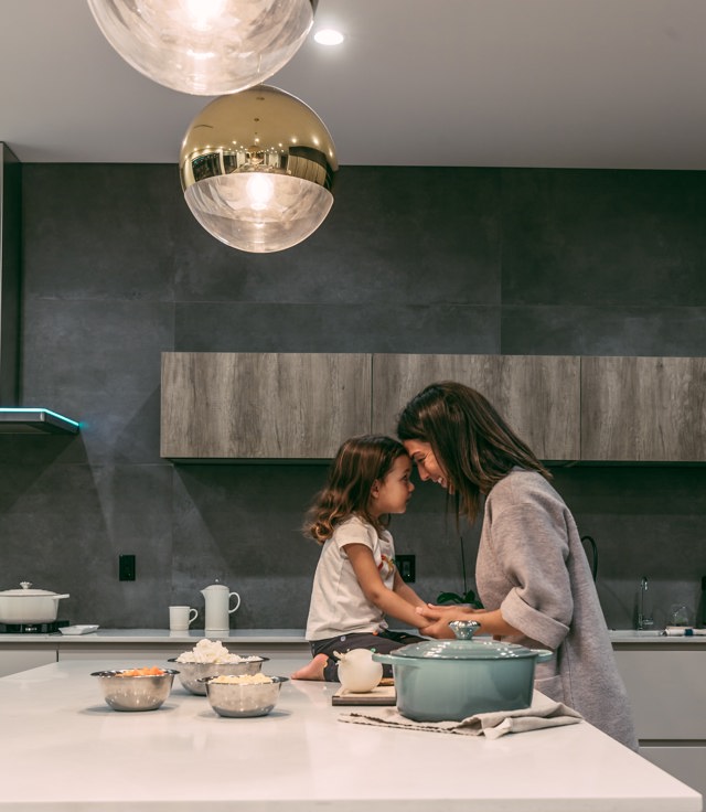 Ať vám to doma hezky svítí, staré hliníkové rozvody raději vyměňte. 
