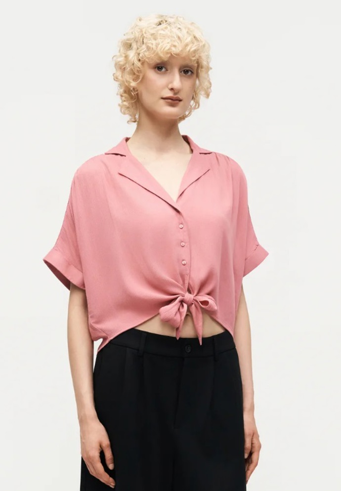 Halenka s uzlem, ONLY, 630 Kč
