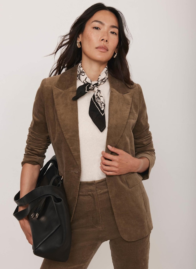 Sako, Mint Velvet, 7750 Kč
Sako, Mint Velvet, 7750 Kč