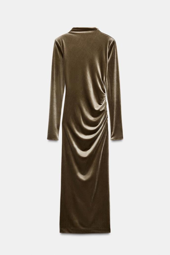 Sametové šaty, Zara, 849 Kč
