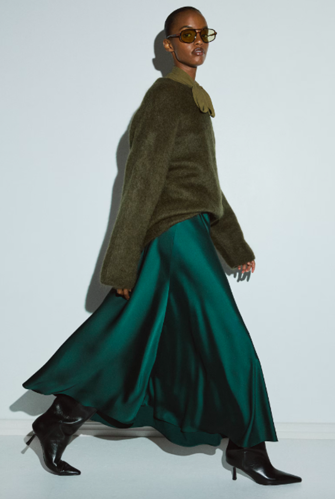 Saténová sukně, H&M, 859 Kč
