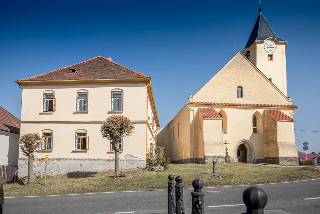 Tady vás nikdo k tabuli nevyvolá: Penzion Sborovna z bývalé školy je dnes místem nostalgie a odpočinku Tady vás nikdo k tabuli nevyvolá: Penzion Sborovna z bývalé školy je dnes místem nostalgie a odpočinku