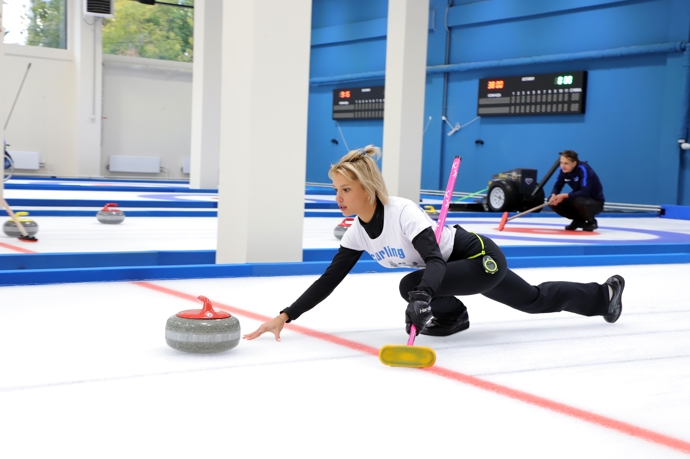 Curling je pro někoho nuda
Curling je pro někoho nuda