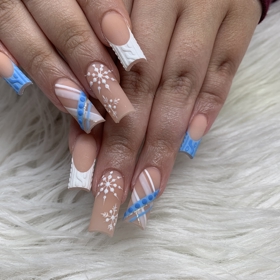 Nail design se zimními motivy Nail design se zimními motivy