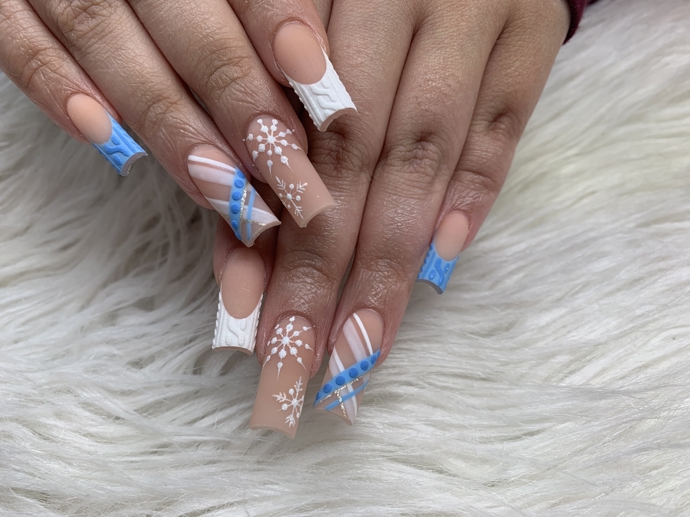 Nail design se zimními motivy Nail design se zimními motivy