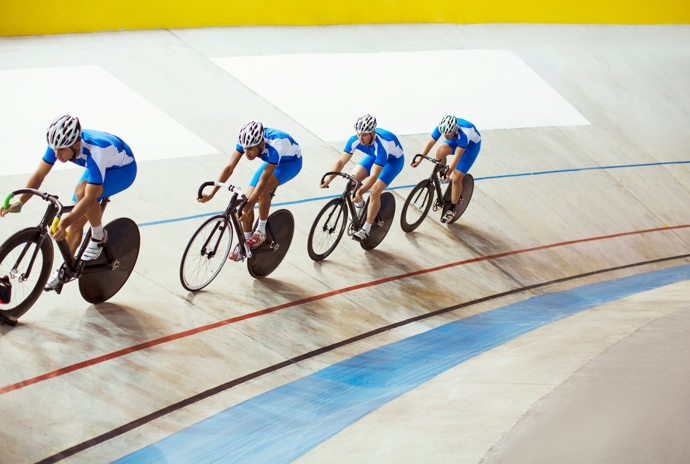 Cyklisté na velodromu jsou neskuteční
Cyklisté na velodromu jsou neskuteční
