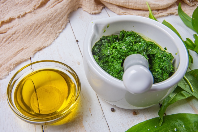 pesto ze zeleného česneku pesto ze zeleného česneku