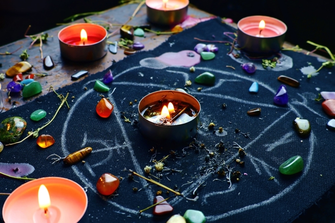 Rituály k magii a čarodějnictví patří
Rituály k magii a čarodějnictví patří