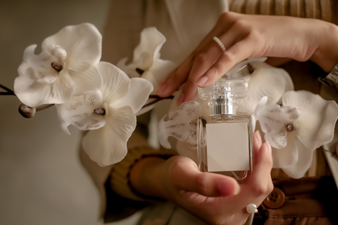 Parfémy s vůní orchideje působí svěže a čistě. Potěší ženy, které hledají květinovou vůni, jež nebude působit příliš sladce. 
