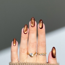 Glazed brown nails
Glazed brown nails