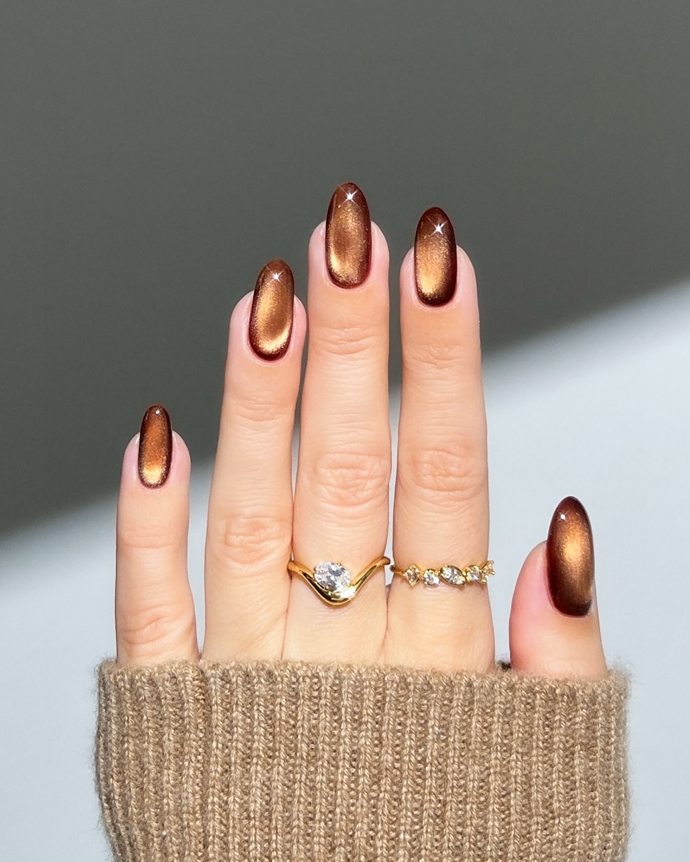 Glazed brown nails
Glazed brown nails