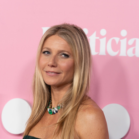 Gwyneth Paltrow je známá svou zálibou v přírodních a ekologických produktech. Patří k odpůrkyním plasických operací a preferuje přirozenou krásu.
Gwyneth Paltrow je známá svou zálibou v přírodních a ekologických produktech. Patří k odpůrkyním plasických operací a preferuje přirozenou krásu.