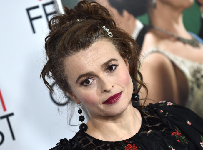 Helena Bonham Carter se narodila 26. května roku 1966. Její styl i image se dost často liší od ostatních hollywoodských hvězd, ale je to právě to, co dělá tuto krásnou herečku tak charismatickou. 
