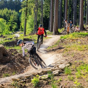 Žďárské vrchy jsou pro cyklisty malý ráj.
Žďárské vrchy jsou pro cyklisty malý ráj.