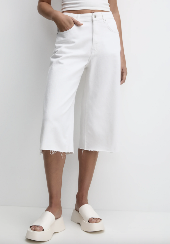 Bershka BAGGY - BERMUDA - Džínové kraťasy 499,00 Kč
