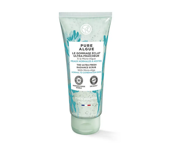 Rozjasňující peeling jemně exfoliuje, okysličuje a osvěžuje pleť. Odstraňuje odumřelé kožní buňky a nečistoty. 359 Kč
