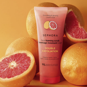 Pěnový peeling na obličej obsahuje 95 % přírodních složek. Díky kombinaci grapefruitových kyselin, grapefruitových semínek a rostlinných částic nabízí dvojnásobně jemný peeling pro vyčištěnou a exfoliovanou pleť. 189 Kč
Pěnový peeling na obličej obsahuje 95 % přírodních složek. Díky kombinaci grapefruitových kyselin, grapefruitových semínek a rostlinných částic nabízí dvojnásobně jemný peeling pro vyčištěnou a exfoliovanou pleť. 189 Kč