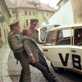 Broněk Černý ve filmu Tísňové volání
