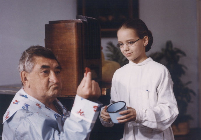 Vypadá pořád stejně. Hrající zpěvačka. Zpívající herečka. Kdo je to?
Vypadá pořád stejně. Hrající zpěvačka. Zpívající herečka. Kdo je to?