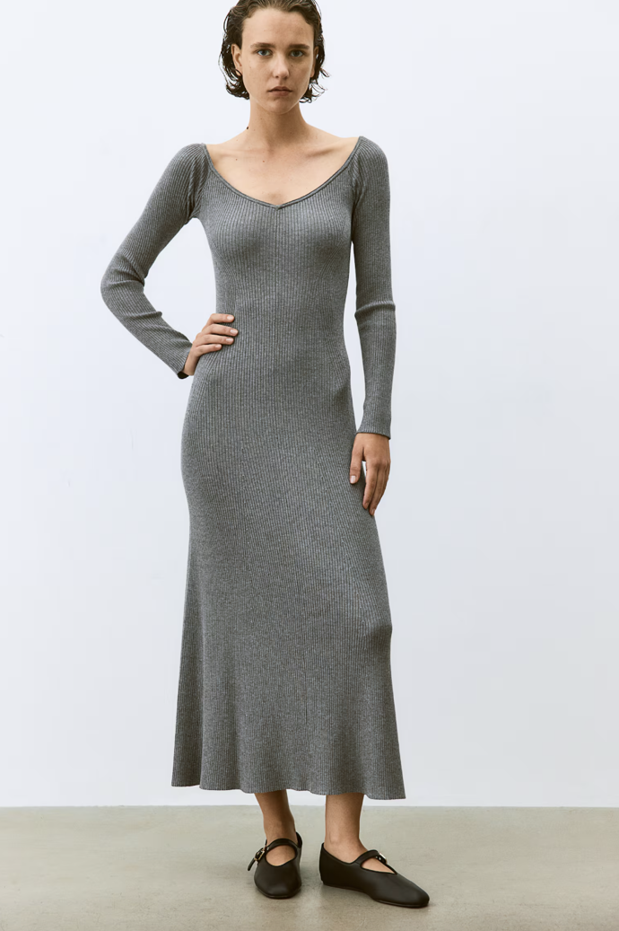 úpletové midi šaty, H&M, 279 Kč
