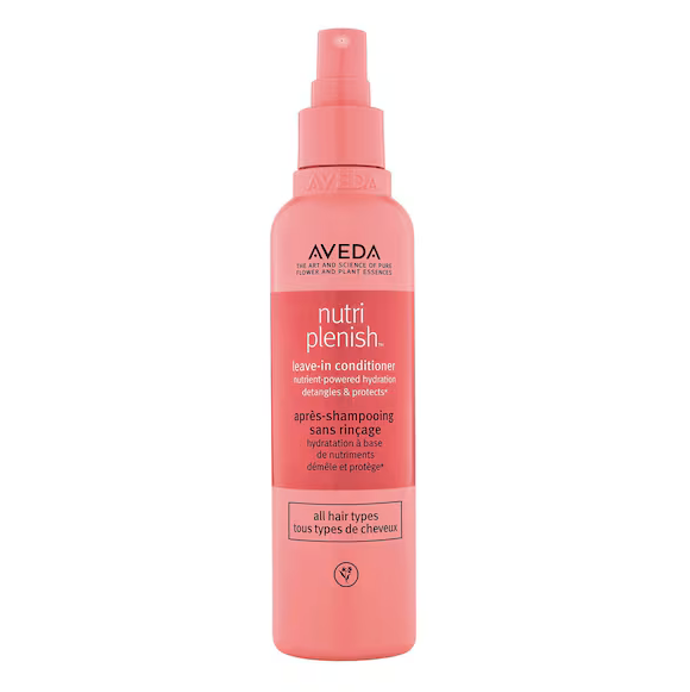 Nutriplenish Moisturizing Leave-In Conditioner: lehký kondicionér, který hydratuje a dodává vlasům lesk, 1040 Kč
Nutriplenish Moisturizing Leave-In Conditioner: lehký kondicionér, který hydratuje a dodává vlasům lesk, 1040 Kč